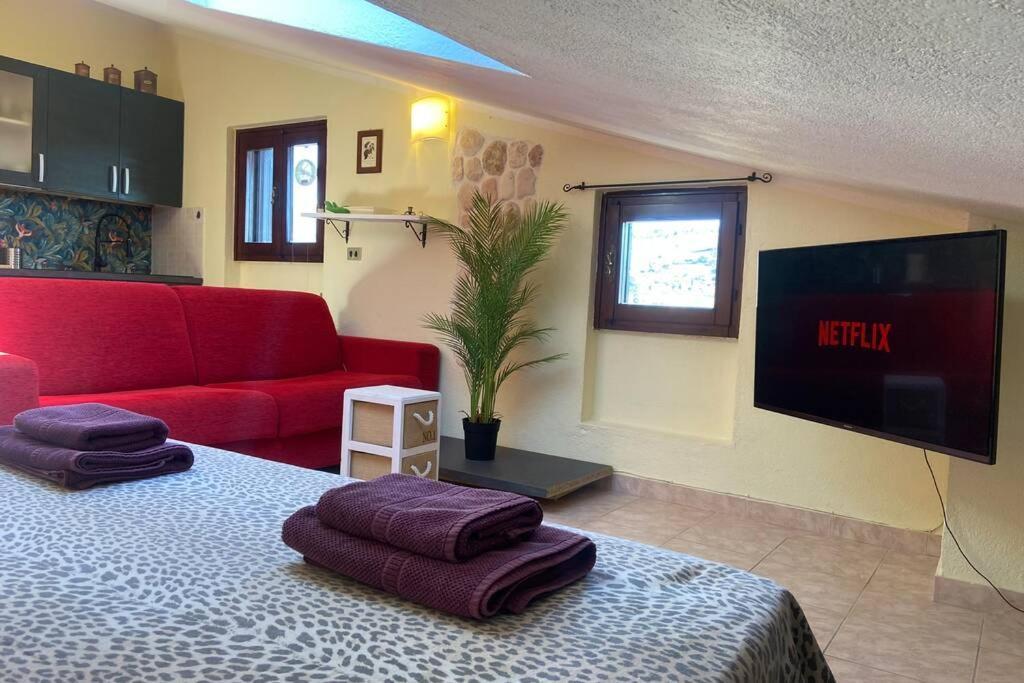 Tiny Costabella Apartment บาร์โดลิโน ภายนอก รูปภาพ