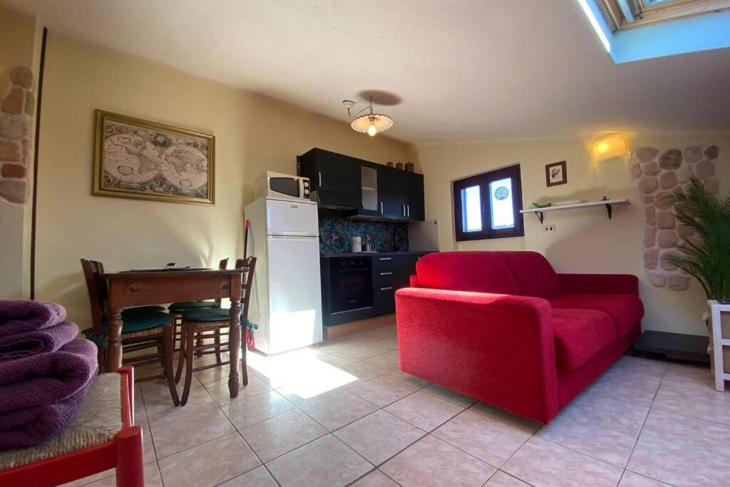 Tiny Costabella Apartment บาร์โดลิโน ภายนอก รูปภาพ